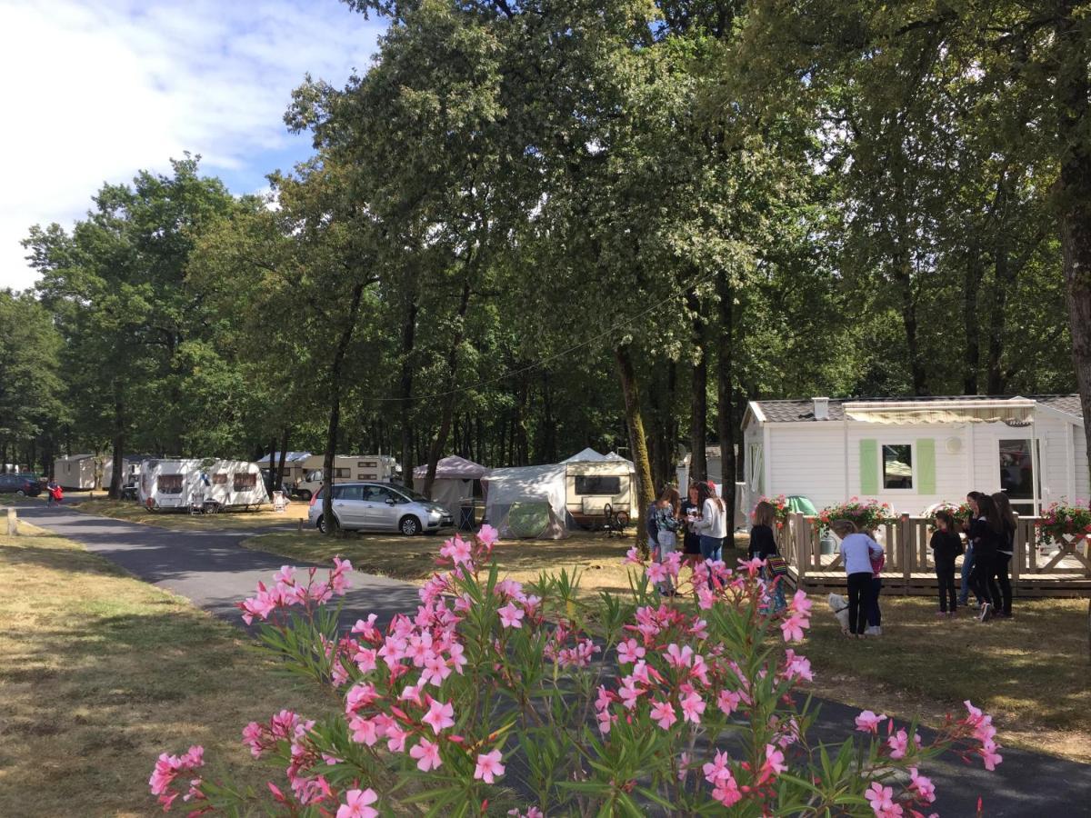 Camping Les Petites Minaudieres Coussay-les-Bois Экстерьер фото