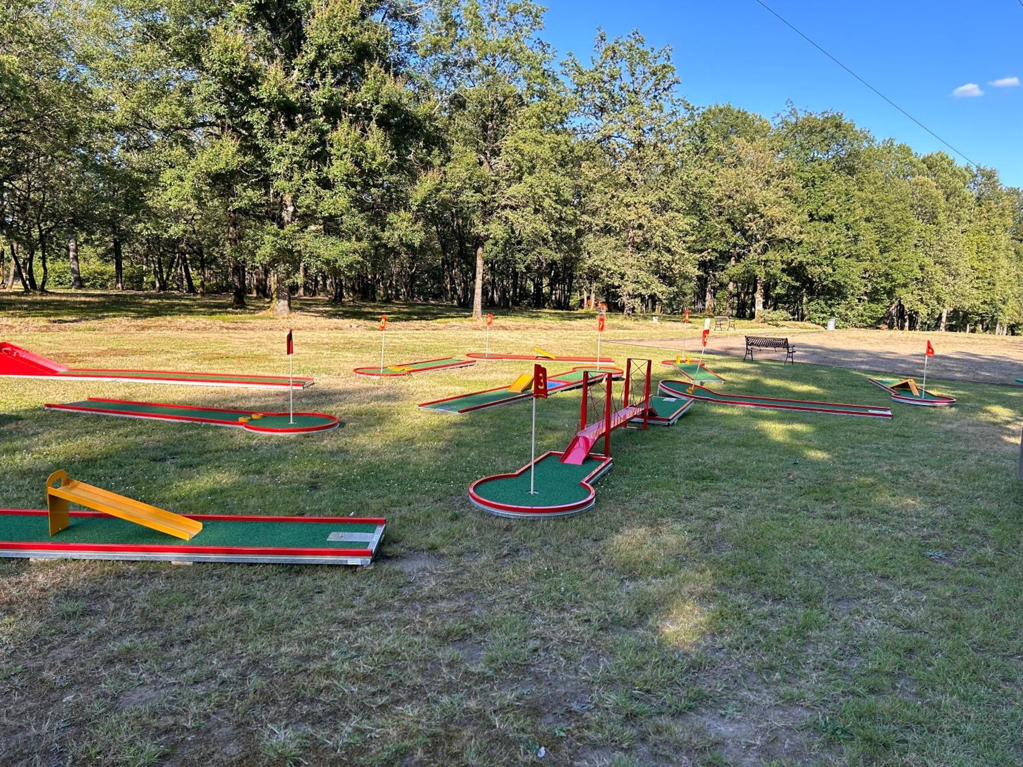 Camping Les Petites Minaudieres Coussay-les-Bois Экстерьер фото